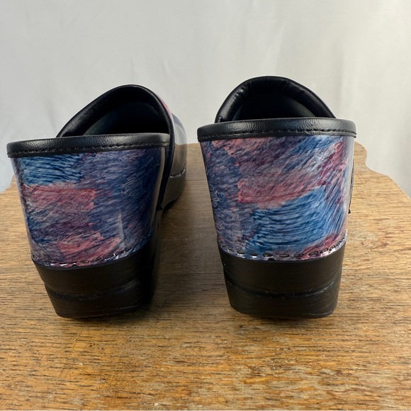 Dansko Professional Clogs Size 40 “Cotton Candy Patent” color, leather, medical - Picture 6 of 10